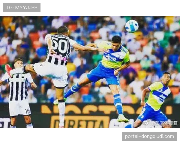 特写：大雨中完成绝杀，乌迪内斯老将脱衣庆祝吃到黄牌